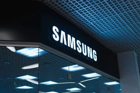 Martda yeniləmə alacaq "Samsung" telefonları