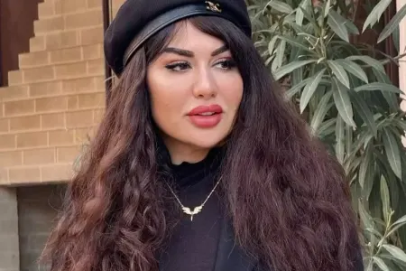 Rəqqasə Fatimə qızı ilə ziyarətə yollandı