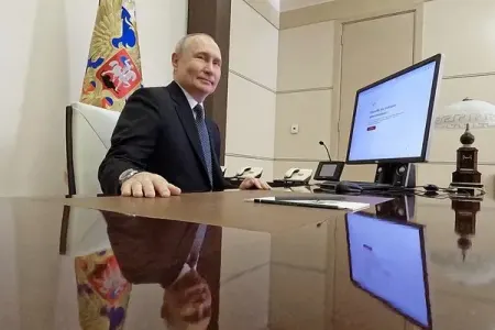 Putin prezidentliyə səs verdi
