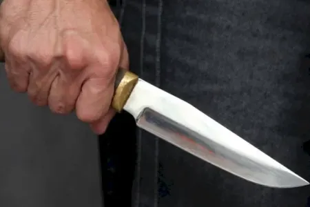 Şəmkirdə yeznə qaynını bıçaqladı