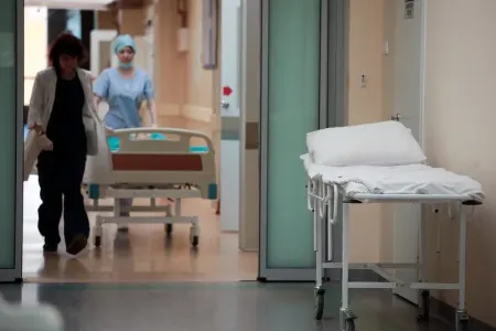 Binədə 44 yaşlı kişi yol qəzasında ağır xəsarətlər alıb