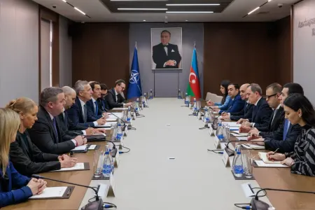 Ceyhun Bayramov sülh gündəliyini Stoltenberqin diqqətinə çatdırdı