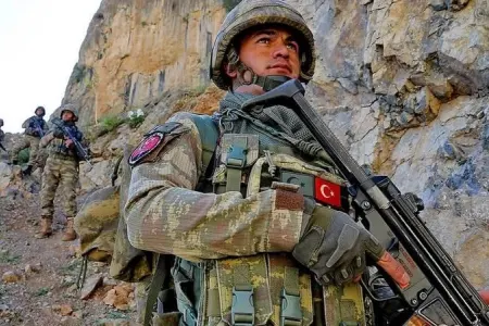 Türkiyə ordusu PKK-nın rəhbər şəxslərindən birini məhv etdi