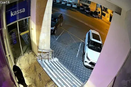 Bakıda keçmiş məhkum bank yarmaq istədi - ANBAAN VİDEO