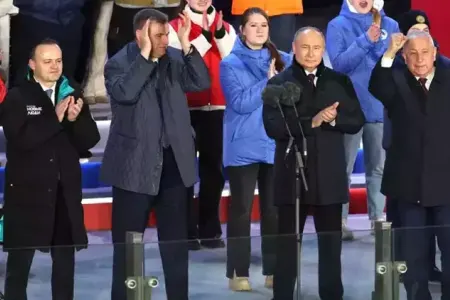 Qızıl Meydanda Putinin "Rus baharı" bəyanatı