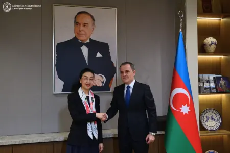 Ceyhun Bayramov Çin səfirini qəbul etdi