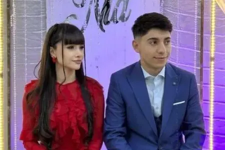 Nia-Furkan hər kəsin gözü önündə canlı yayımda - ÖPÜŞDÜLƏR - VİDEO