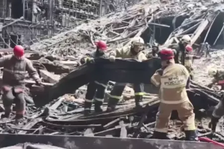 Moskvada dağıntıların təmizləməsi işləri davam edir