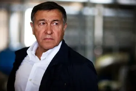 Araz Ağalarova məxsus ticarət mərkəzləri bağlandı