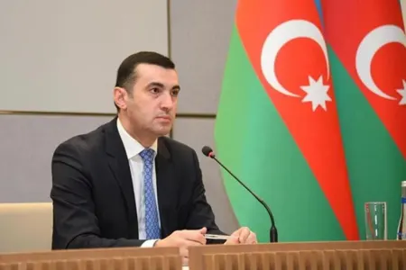 Ayxan Hacızadə Klaara cavab verdi