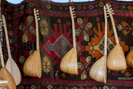 Tanınmış aşıqla müğənni arasında QALMAQAL: - “Şərəfsiz təlxək, and olsun...“