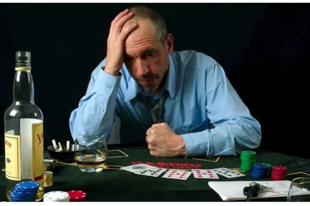 Kreditə götürdüyü pulu qumarda uduzdu - — Daha sonra arvadını döydü...