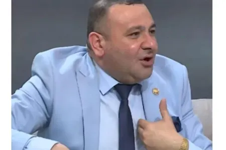 17 yaşlı qızı olan Aşıq Namiq ikinci dəfə evlənmək istəyir