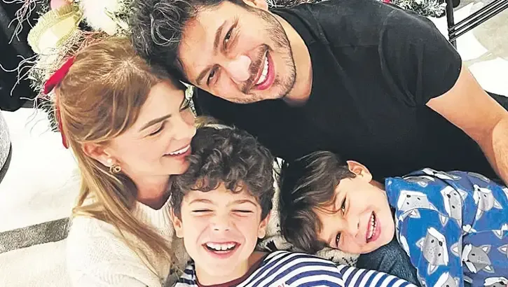 "Həyat yoldaşıma çılpaq şəkillər göndərdilər" - FOTO