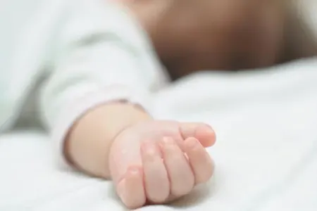 Şirvanda DƏHŞƏT: - 9 aylıq uşaq nəfəs çatışmazlığından öldü