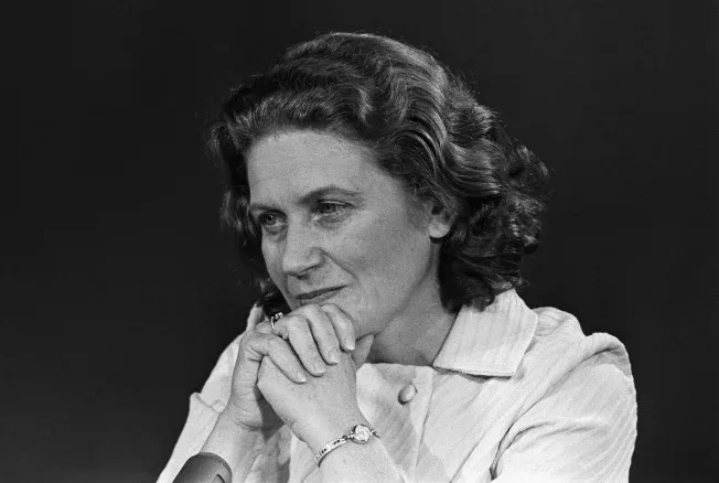 Stalinin qızını sevən Kapler - MARAQLI FAKTLAR
