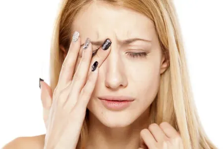 Yorğun olanda gözlərimizi ovuşdurmağın - SƏBƏBLƏRİ