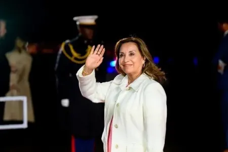 Peru prezidentinin evinə korrupsiya basqını..