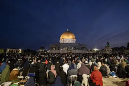 Məscidül-Əqsada 150 min insan..