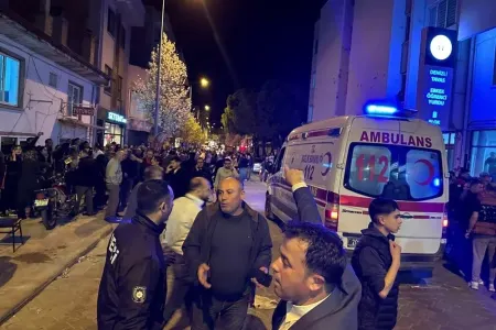 CHP tərəfdarlarının olduğu eyvan uçdu – - Anbaan video