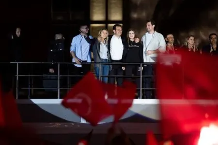 Əkrəm İmamoğlu yenidən qazandı