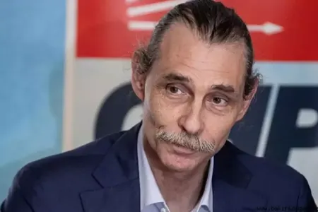 Tanınmış aktyor bələdiyyə sədri seçildi