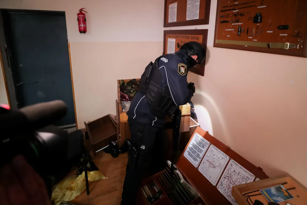 Ermənilər bunu da etdi: - fortepianoya qumbara qoydular - FOTO