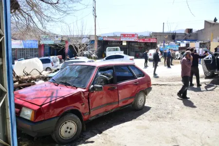 Maşının əyləcləri sıradan çıxdı: - 4 iş yerinə çırpıldı