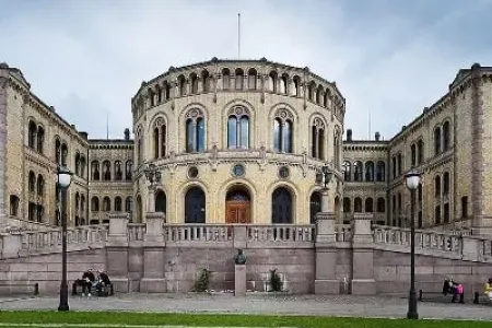 Norveç parlamentində bomba təhlükəsi