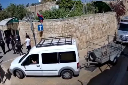 İsraildə yəhudilərlə ermənilər arasında qarşıdurma olub