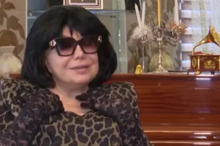 Flora Kərimova uğursuz plastik əməliyyatından danışdı