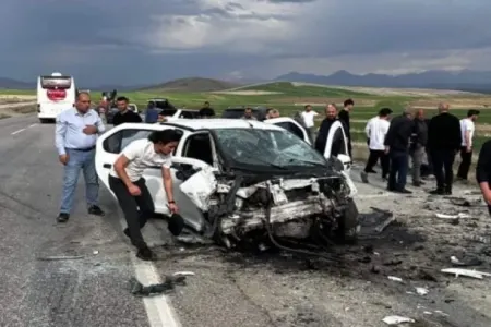 Magistralda ağır qəza: 2 ölü, 4 yaralı