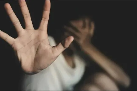 Məşhur ulduz: "Modellik edərkən mənə təcavüz etdilər" - FOTO