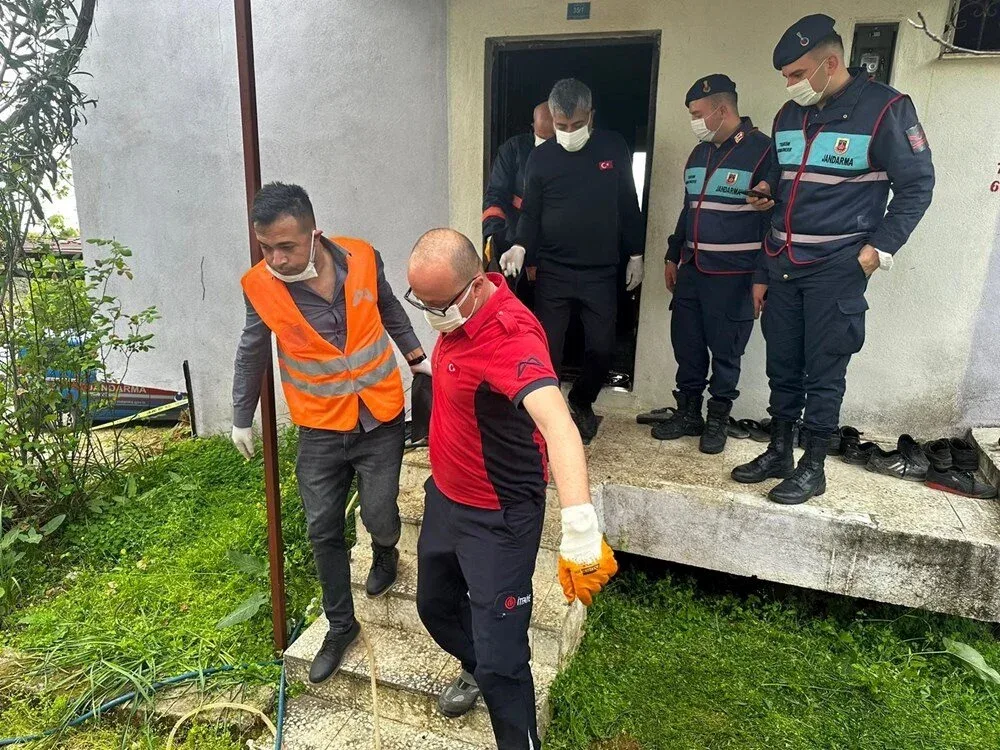 3 nəfərlik ailə ÖLDÜRÜLDÜ - FOTOlar