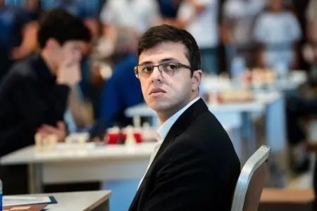 Nicat Abasov fransalı şahmatçı ilə üz-üzə