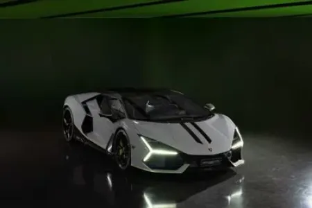 Lamborghini eksklüziv superkar təqdim etdi