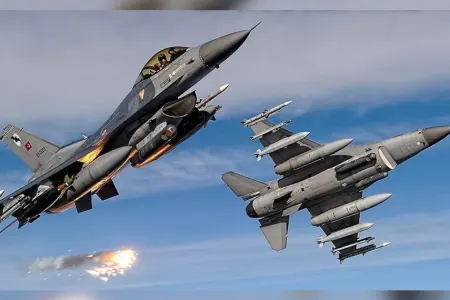 Bu ölkə Ukraynaya 32 F-16 qırıcısı verəcək