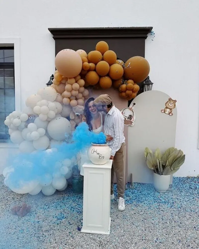 Məşhur cütlüyün körpəsinin cinsiyyəti məlum oldu - FOTO