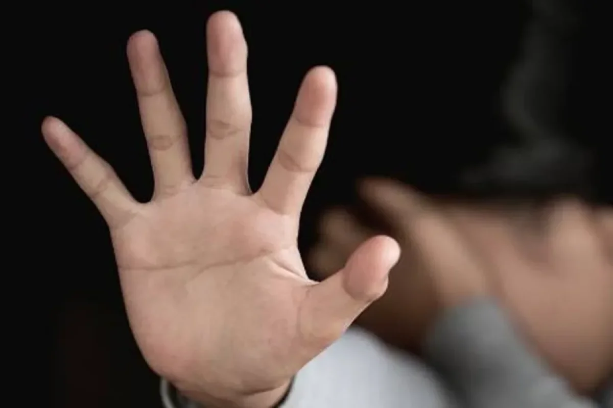 Məktəb direktoru 8 qız şagirdə təcavüz etdi: - İDDİA