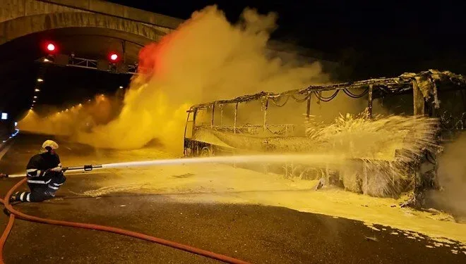 Sərnişin avtobusu yandı - ANBAAN GÖRÜNTÜLƏR