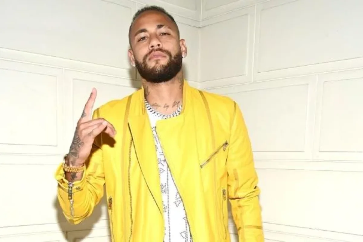 Neymar futbol klubu alır