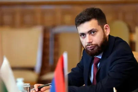 Putinin andiçmə mərasimində Paşinyanın iştirak edib-etməyəcəyi bəlli deyil