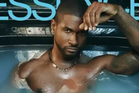 “Anın ən seksual kişisi” kamera qarşısında