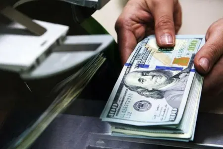 Azərbaycanda dollar bahalaşa bilər? - VİDEO