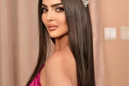 Kainat gözəlinin yalanı üzə çıxdı - FOTO