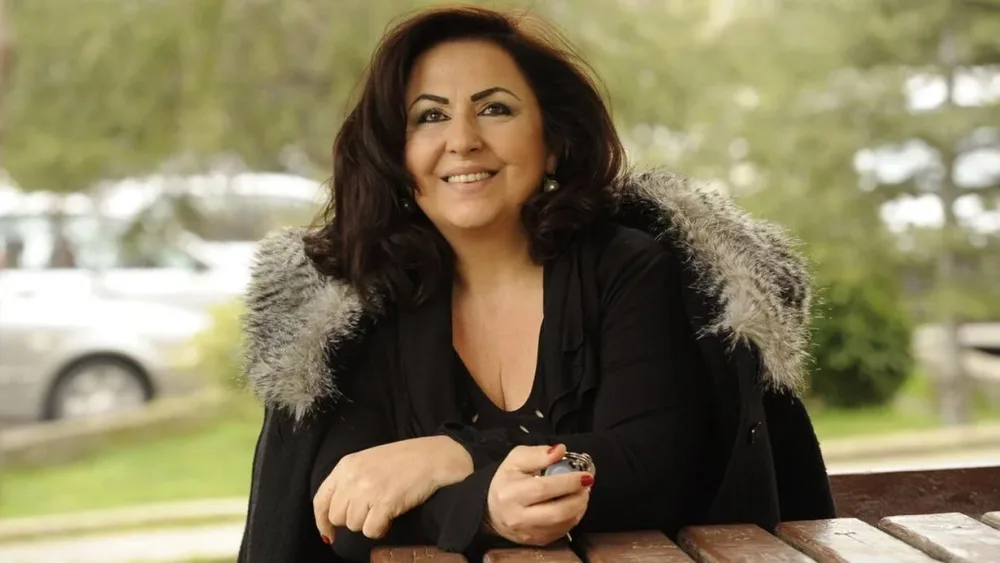 Tanınmış müğənninin vəziyyəti pisləşdi - Xəstəxanaya aparıldı