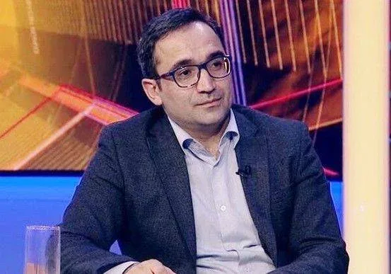 Manatın kursunda dəyişiklik : - 2025-ci ilin sonu, 2026-cı ilin əvvəli…