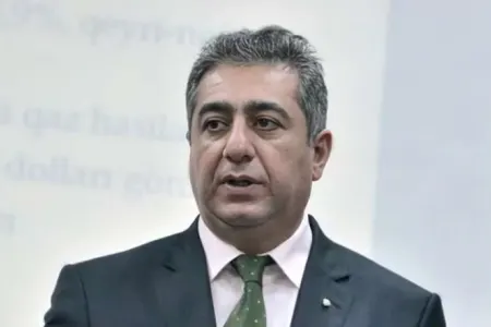 Qubad İbadoğlunun azadlıqda ilk görüntüsü - FOTO