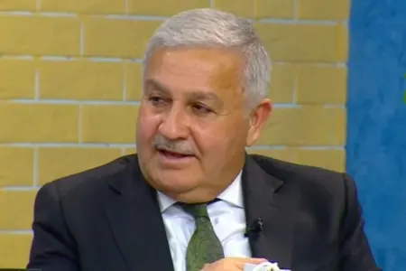 "Molla Quranı göstərib deyir ki, sənin növbəndir"