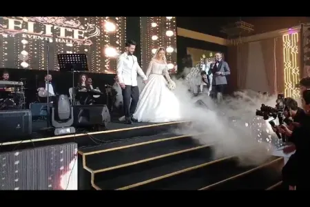 Mələkxanımın qızı məclisə belə daxil oldu - ÖZƏL VİDEO